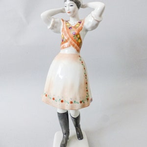 Vintage Hollohaza Porcelain Figurine: Hand-Painted Hungarian Folk Dancer
