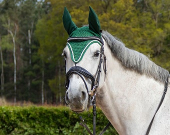 long fly bonnet green with beige trim, green fly bonnet horse, long model fly veil, horse veil green, pony veil