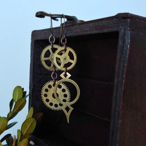 Clock Gear Earrings / Authentic Clock Gears / Vintage / Antique / Solid Brass / Steampunk / Long Clock Gear Earrings