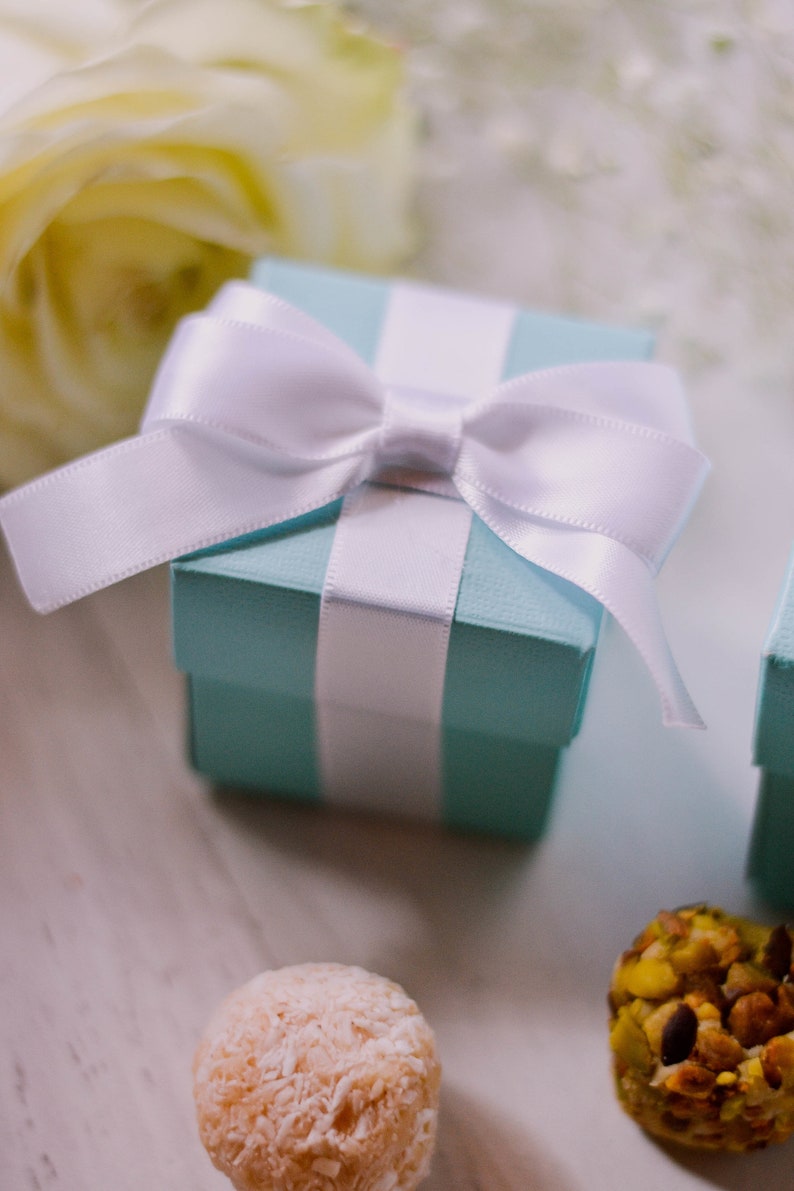Bridal Shower Favor Box Breakfast at Blue Party Gift Box with PRE-CUT ribbon Robin Egg Blue Favor Boxes