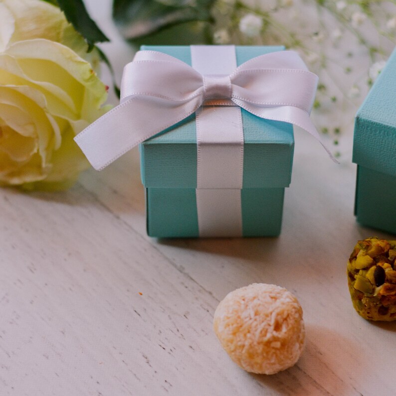 Bridal Shower Favor Box Breakfast at Blue Party Gift Box with PRE-CUT ribbon Robin Egg Blue Favor Boxes