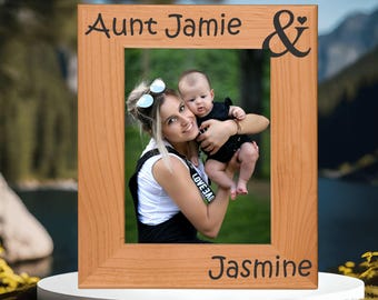 Engraved Alder Wood Picture Frame | Aunt & Child Keepsake