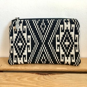 Coin purse. Small pouch. Small make-up bag. Sunglasses case. Boho bag. Aztec print bag. Southwestern bag. Striped bag. Aztec wovenbag.