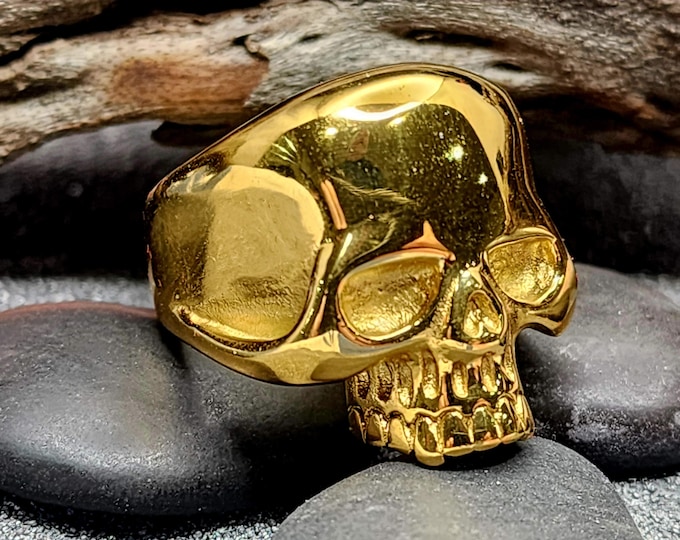 CLEARANCE DEAL:  Gold Skull Ring  US Size 9.25 (I can create a mold with nearly any design for a custom ring - just ask for a quote) C-X0001