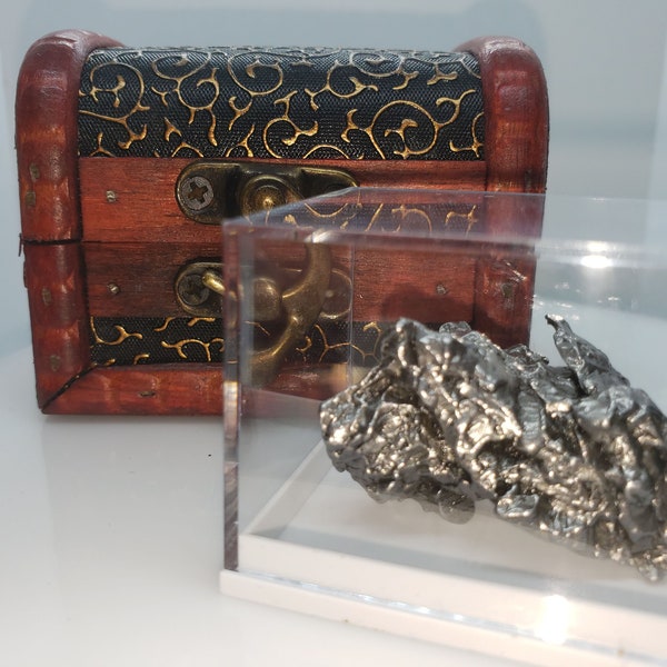 Authentic Extra Large METEORITE!  35g-75g Campo Del Cielo Meteorite, Argentina, Chest, Acrylic Display, and Certificate of Authenticity