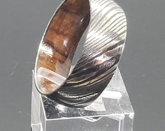 Genuine Damascus & Premium Quality Bethlehem /Holy Land /Figured Olive Wood Innerband Ring in your choice of Stain and Finish!