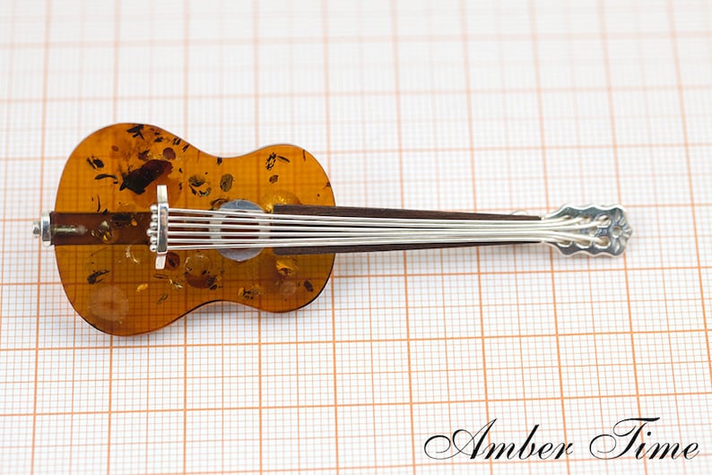 MB0205 Amber Classical Guitar Brooch /& Sterling Silver Ag925 Music Jewellery Gift for Musicians