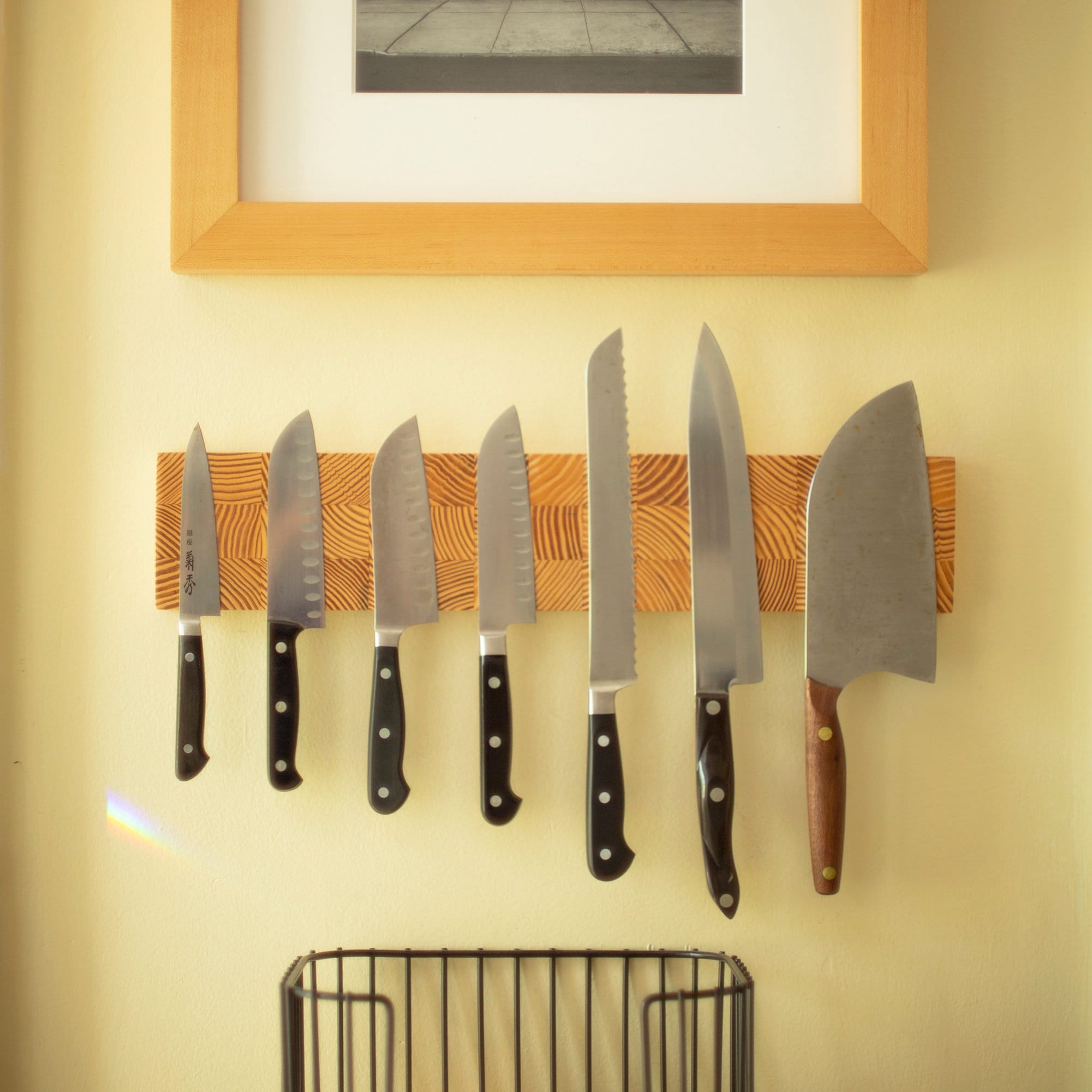 magnetic-kitchen-knife-holder-pots-storage - Home Decorating Trends -  Homedit