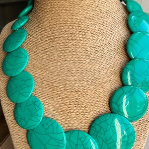 Turquoise BIG BEAD Disc NECKLACE. Costume Jewellery, Feature Necklace. Statement Necklace