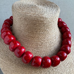 RED BEAD NECKLACE, Feature Necklace, Red Crackle Bead Necklace, Costume Jewellery