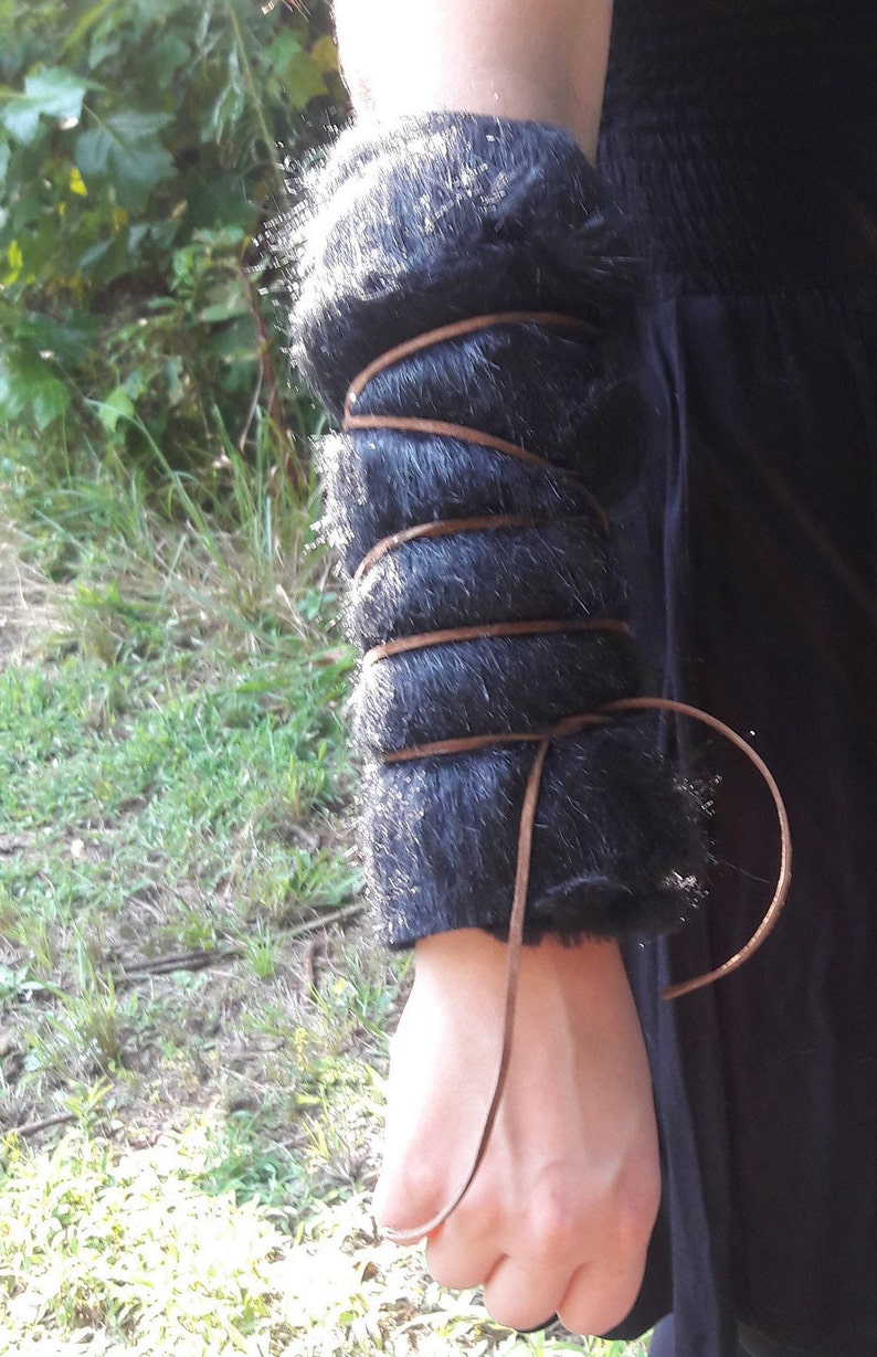 HiiFeuer Medieval PU Leather Arm Guards, DIY Plain Arm Armor, Retro Arm