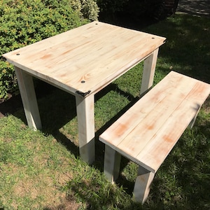 Farmhouse Dining Table with decorative bolt and brackets image 5