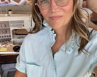 Chemise recyclée en seersucker vert menthe avec col à volants