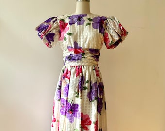 Vintage Late 1970s White Floral Lattice Gown