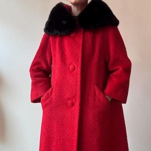 Abrigo vintage de piel y mohair rojo Lilli Ann de los años 50