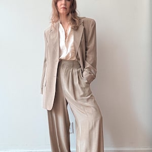 Vintage 1980s/90s Ellen Tracy Silk Suit