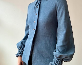 Vintage 1970s Traina Boutique Blue Honeycomb Smocking Wool Knit Blouse