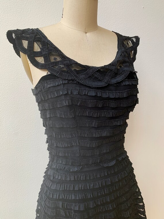Vintage 1950s Black Netted Lace and Ruffle Tiered… - image 3