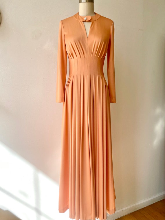 Vintage 1970s Peach Pleated Jersey Maxi Dress - image 4