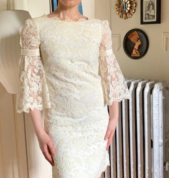 1960s style wedding dress