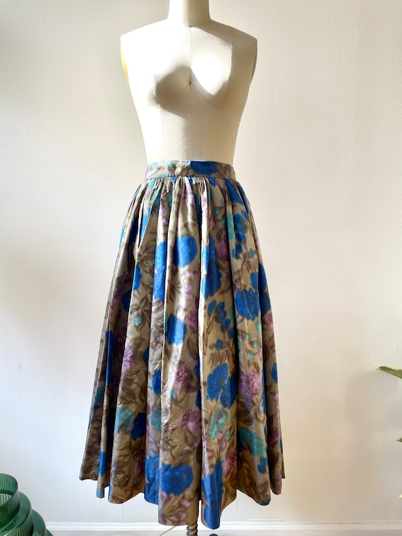 Vintage Textured Pleated Midi Skirt