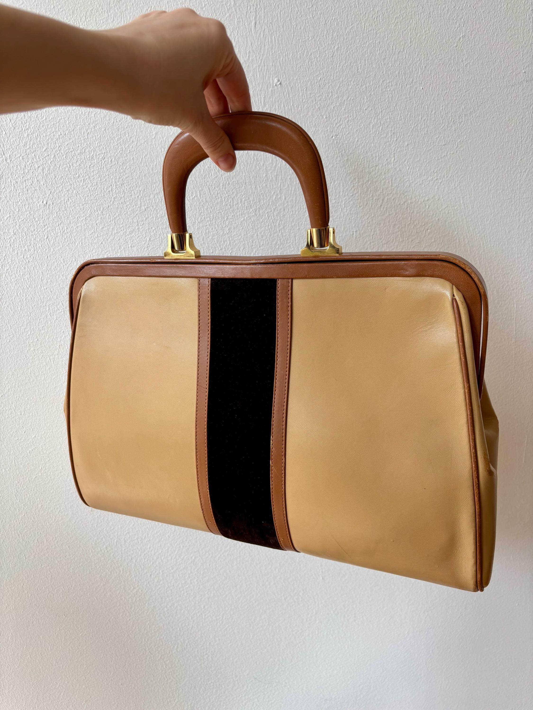 Roberta di Camerino vintage 伊製 ポーチ IVORY Roberta di Camerino vintage 伊製 ポーチ IVORY