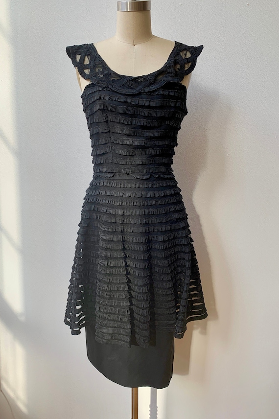 Vintage 1950s Black Netted Lace and Ruffle Tiered… - image 1