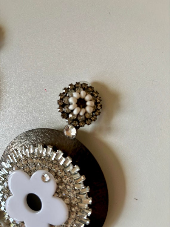 Vintage VRBA Massive Flower Clip On Earrings - image 3