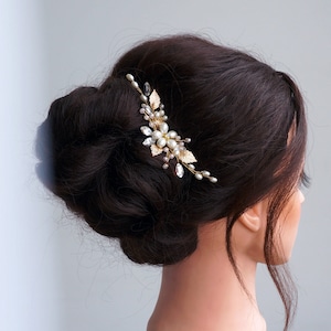 Gold Bridal hairpiece, Wedding hair piece, Bridal hair vine, Bridal headpiece, bridal hair piece, pearls crystals Bridal hair accessories