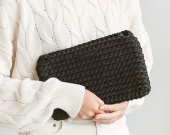 3 crochet clutch patterns, cosmetic bag patterns, crochet clutch bag patterns