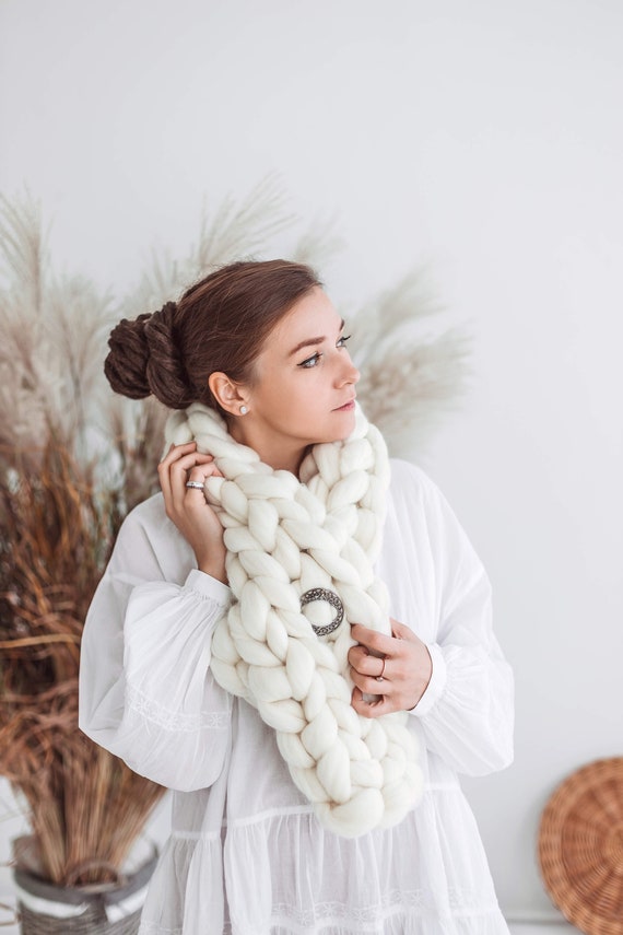 Oversized 2024 white scarf
