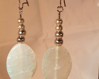 Earrings with opal
