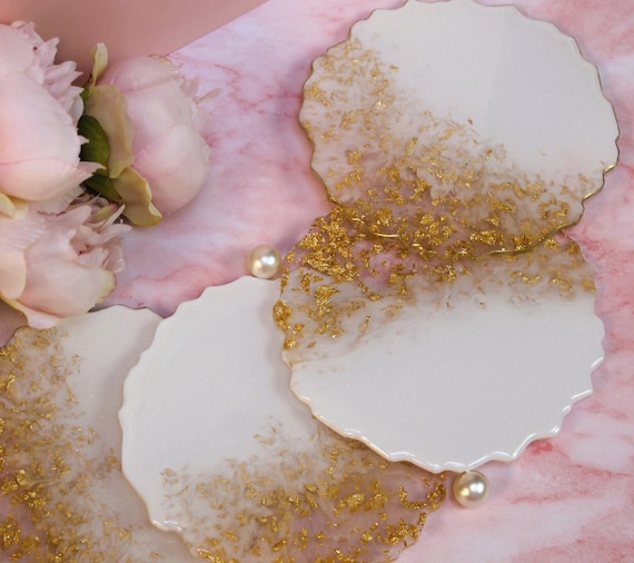 White & Gold Leaf Geode Resin Coaster Set – Handmade Epoxy Drink Coaster – Luxury Table Decor Gift Housewarming Gift