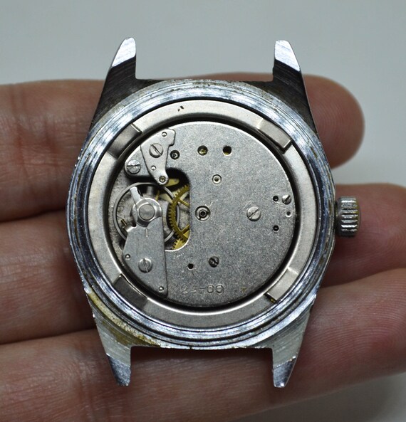 Montre Vintage Ruhla De Luxe Antimagnétique Des Années 70 - Fait En RDA Pour Homme
