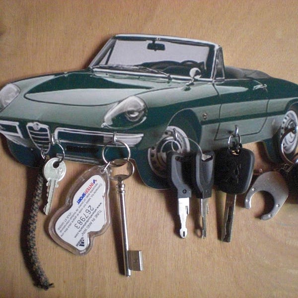 ALFA ROMEO 1600 SPIDER wall Keyring / Keychain, alfa romeo spider 1600 keys wall hang