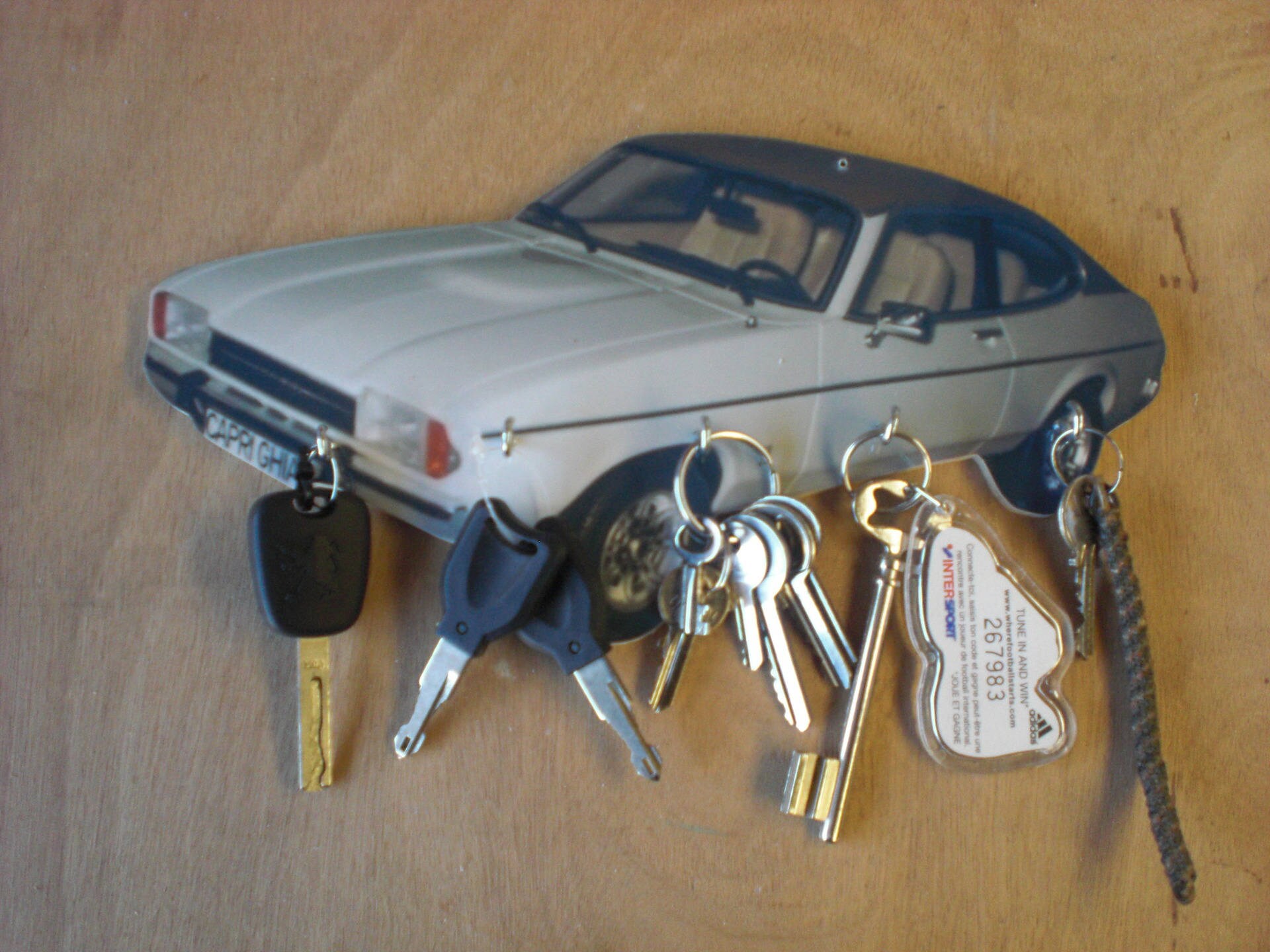 Porte Clés Mural Ford Capri Ghia/Accroche Vintage Personnalisé