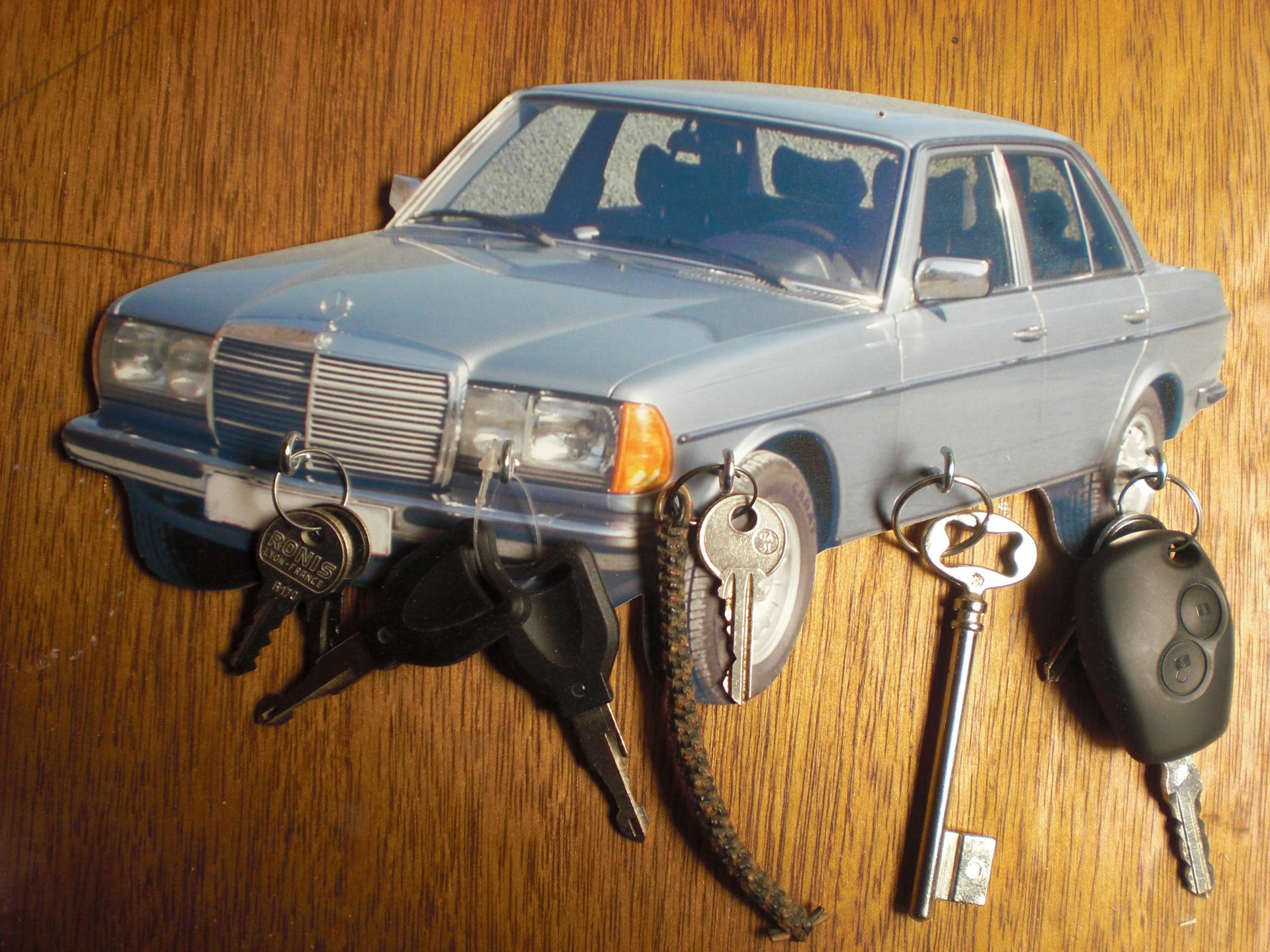 Mercedes W 123 Porte Clés Mural/Mercedes W Accroche Clés, Hang Keys Wall
