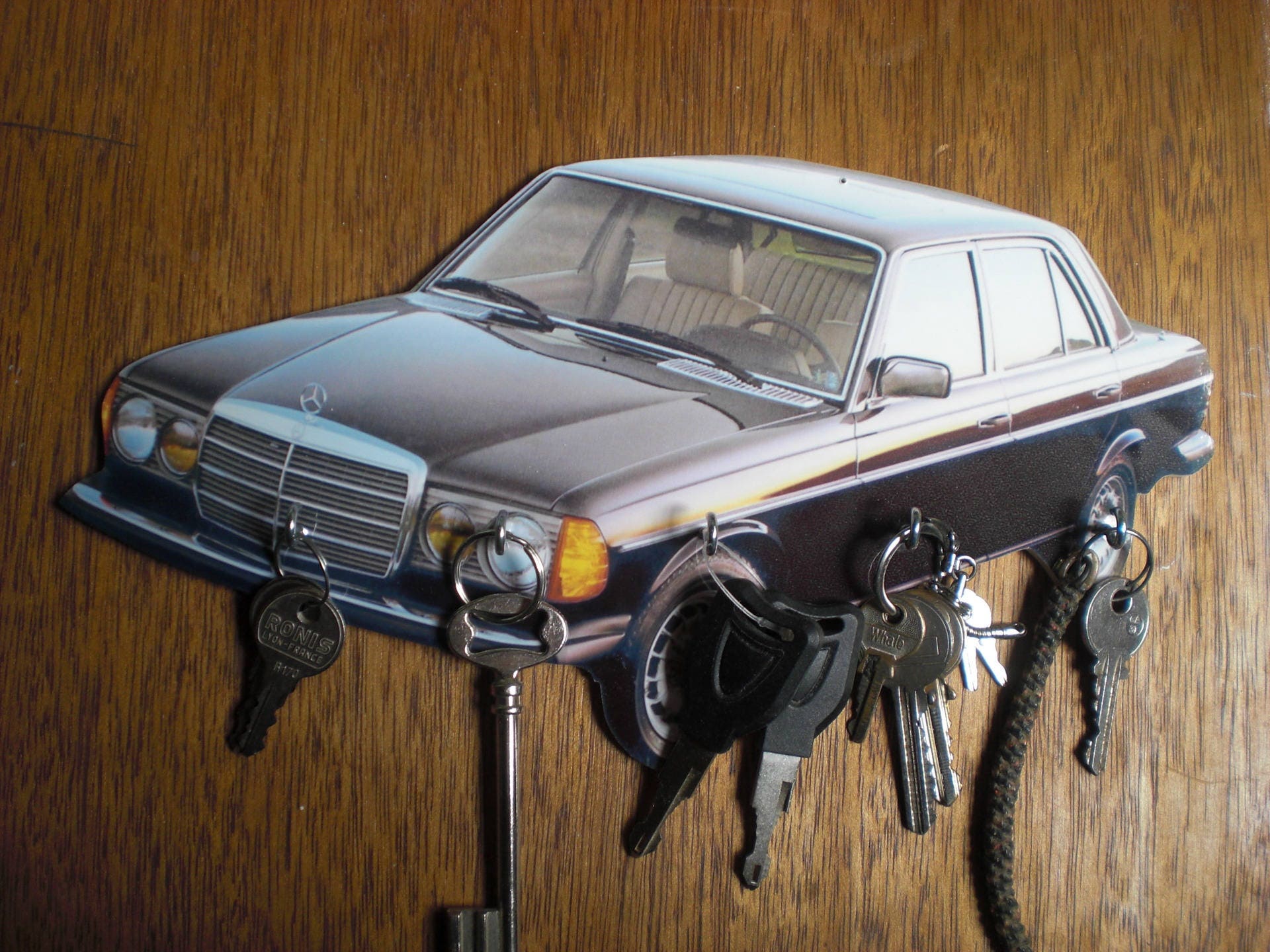 Porte Clés Mural Mercedes Class E W 123/Accroche 123