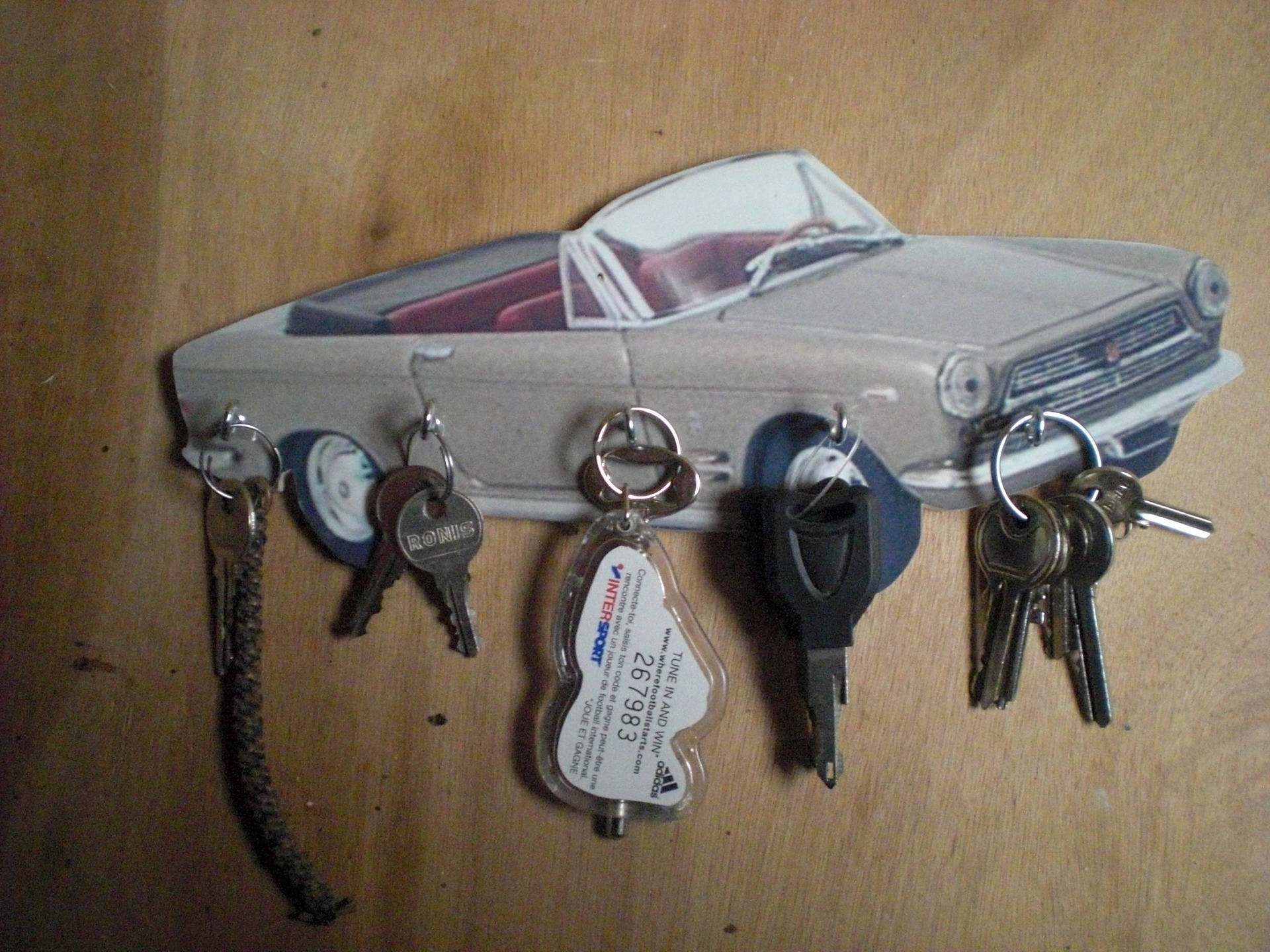 Porte Clés Mural Fiat 2300/Accroche 2300