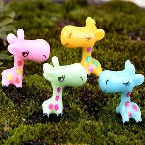 4 Mini Giraffes -- Clearance!