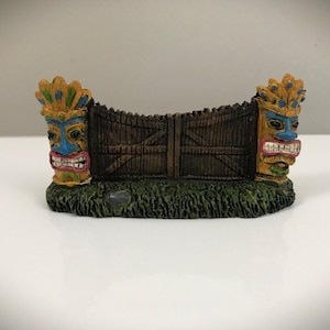 Mini Tiki Gate