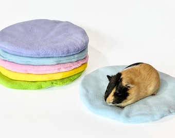 Soft Anti-Pill Fleece Pet Pad – Guinea Pig, Rabbit, Ferret Mat