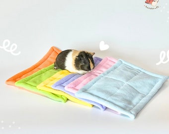 Square bed sheet 20x30cm , Pet Mats urine absorb & Pads Anti-Pill fleece for Chinchilla, Pee Pads guinea pig, ferret, rabbit, or small pets