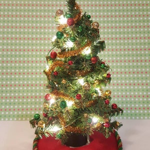 Dollhouse miniature Christmas Tree Red, Green and Gold Trim with lights image 4