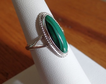 Malachite Ring, Sterling Malachite Ring, Silver Malachite, 925,Ladies Malachite Ring, Malachite Jewelry, Green Gemstone, Natural Gem, 1042