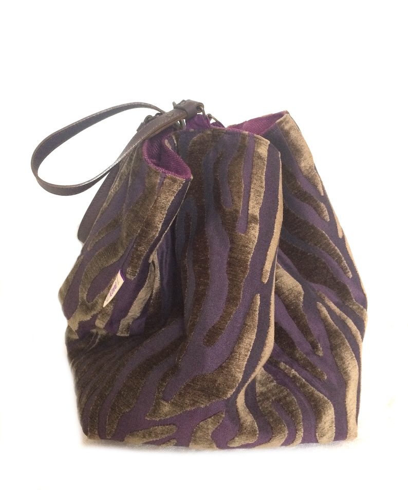 size Medium Tote bag reversible unique piece leather double-sided Bold velvet linen