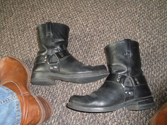 FRYE Harness Boots ANTIQUED DISTRESSED Frye 8r Har