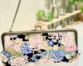 Padded Blue Pink Chrysanthemum Cluches Handbag Framed Bag