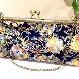 Padded Blue Round Crane Japanese Pattern Cluches Handbag Framed Bag Cross Body Bag Women Pouch