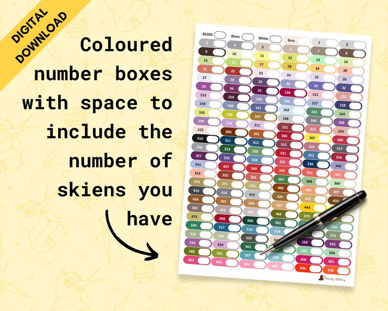 Pu&ograve; includere: Un foglio stampabile con caselle colorate numerate da 1 a 606. Ogni casella ha uno spazio per scrivere un numero. Il foglio &egrave; intitolato "85200 Blane White Ecru".